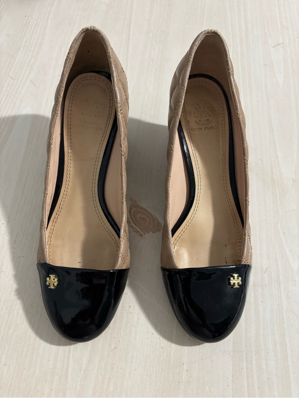 Tory Burch Claremont Beige Quilted Leather Wedge. with Black Patent Cap Toe S 7